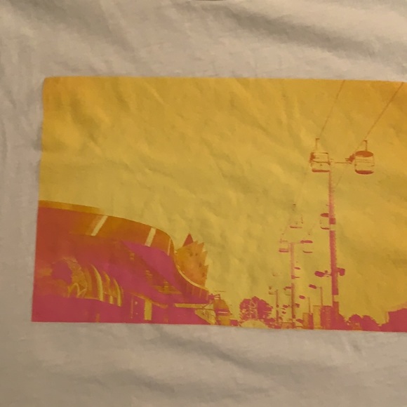 NBW XL Old Navy graphic tee - Picture 2 of 3